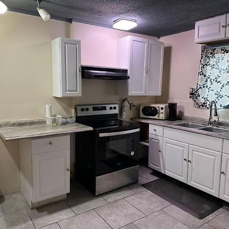 Comforting Getaway-Sleeps 6-Walk To Falls! Niagara Falls Extérieur photo