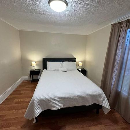 Comforting Getaway-Sleeps 6-Walk To Falls! Niagara Falls Extérieur photo