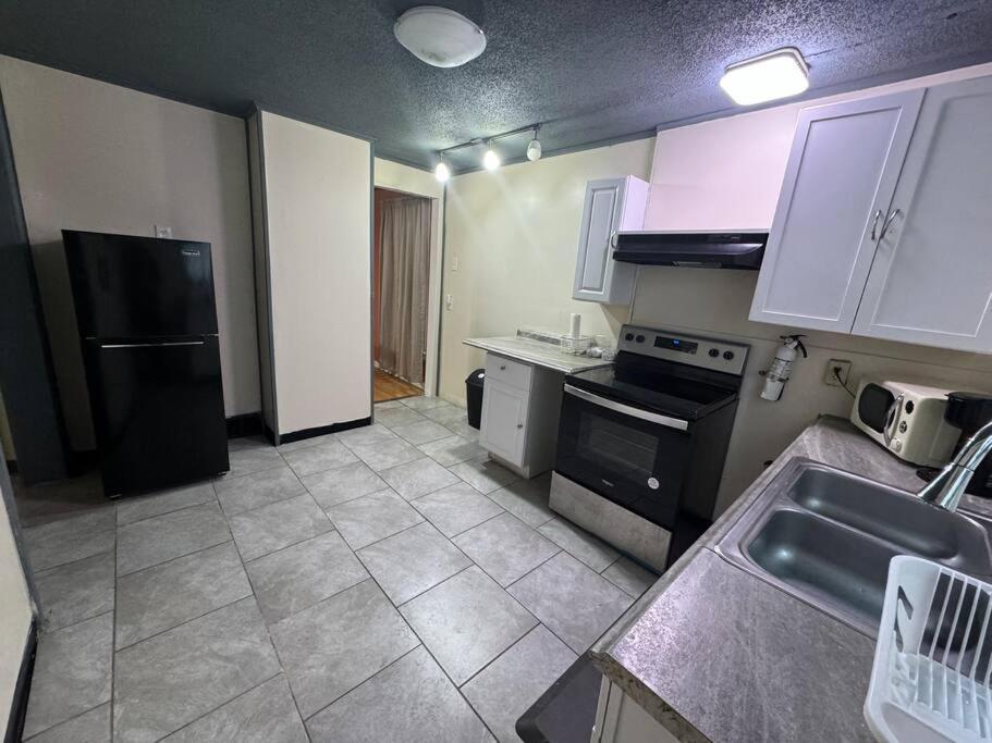 Comforting Getaway-Sleeps 6-Walk To Falls! Niagara Falls Extérieur photo