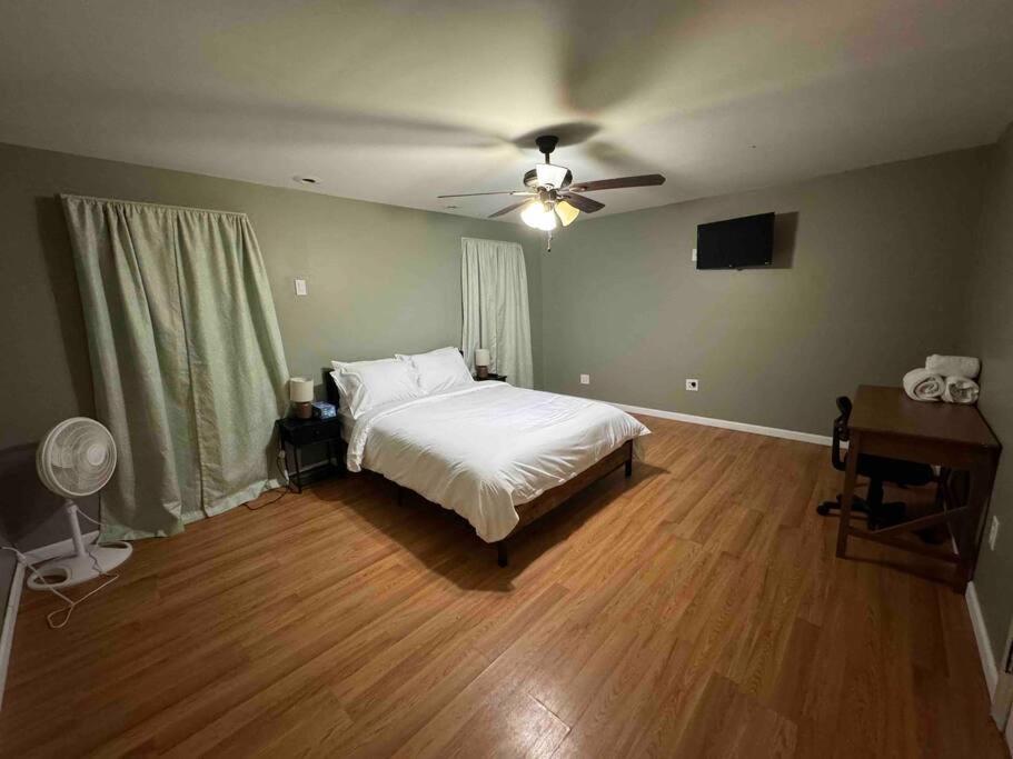 Comforting Getaway-Sleeps 6-Walk To Falls! Niagara Falls Extérieur photo
