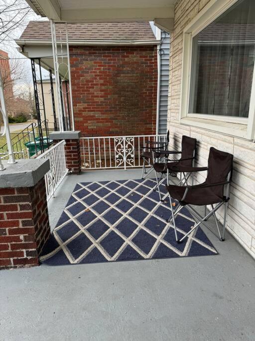 Comforting Getaway-Sleeps 6-Walk To Falls! Niagara Falls Extérieur photo